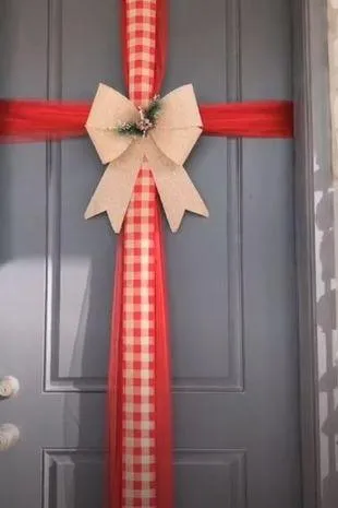 Новорічна прикраса на двері Новорічна прикраса на двері