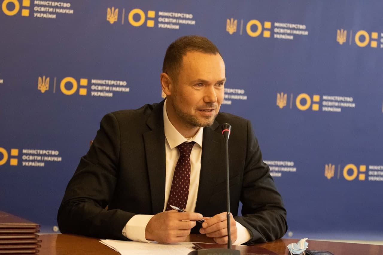 Сколько денег получил Сергей Шкарлет в октябре: сумма зарплаты Сколько денег получил Сергей Шкарлет в октябре: сумма зарплаты