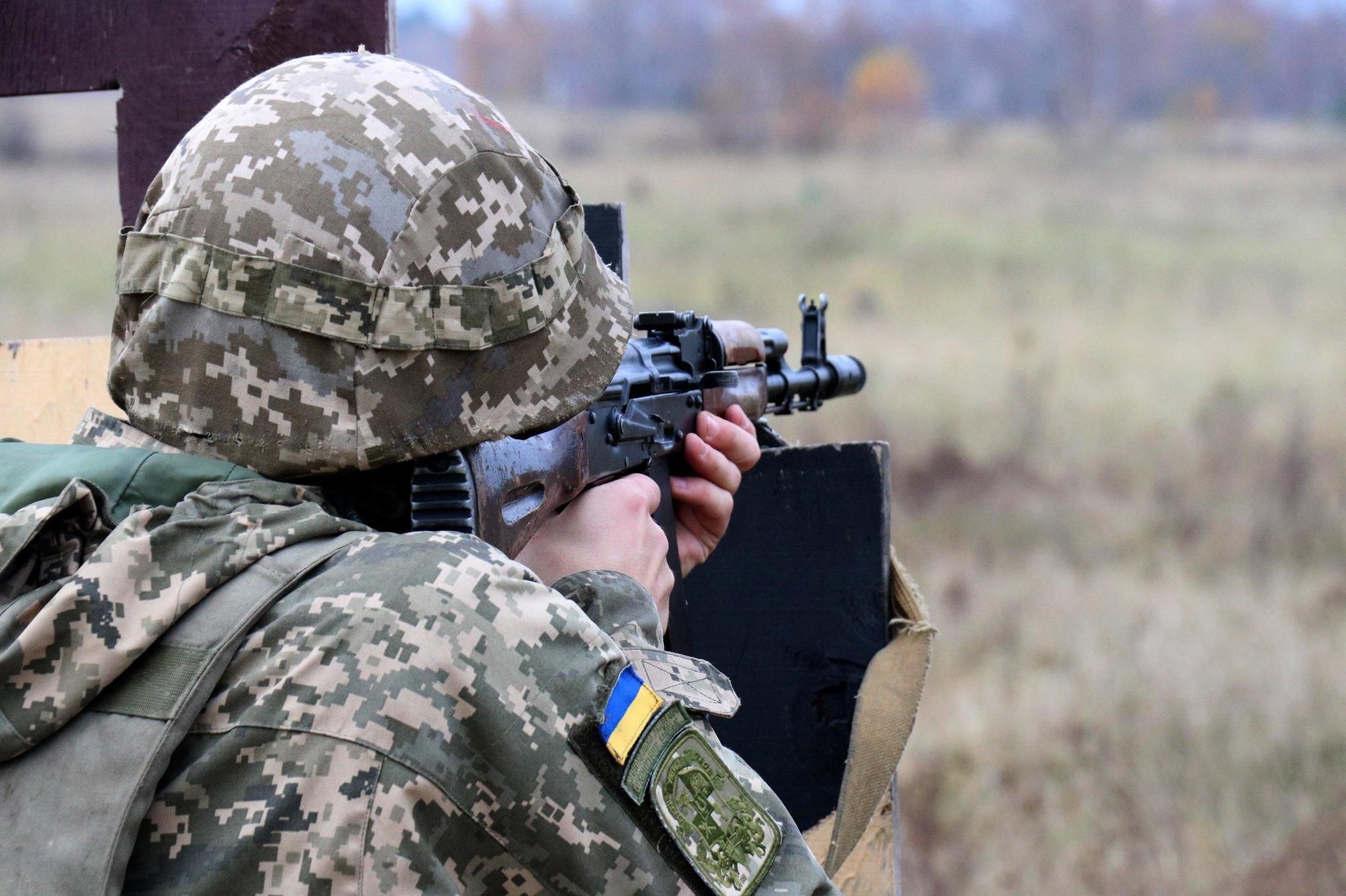 На Донбассе ранили украинского защитника: в каком он состоянии