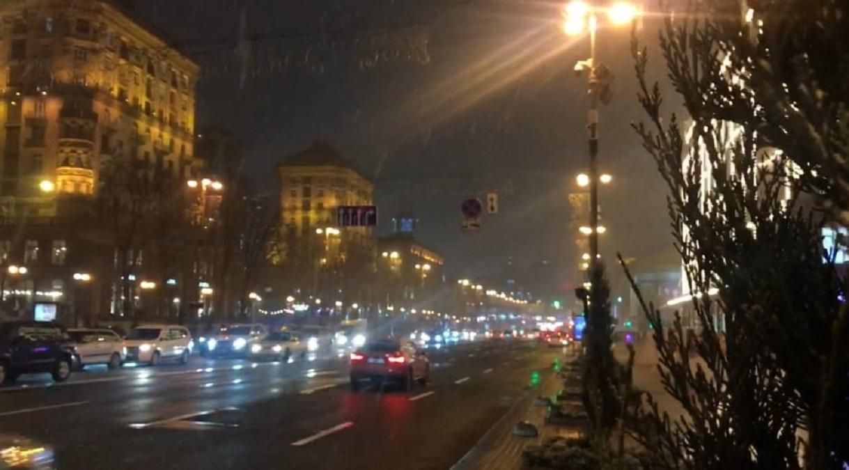 После первого снега: в Киеве и области предупредили о гололедице