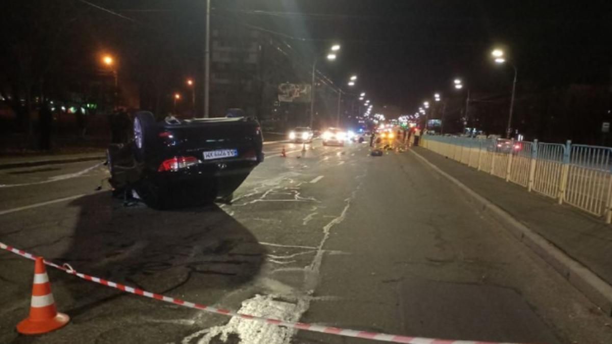 Суд арестовал хулиганов, драка с которыми привела к смерти киевского полицейского в ДТП Суд арестовал хулиганов, драка с которыми привела к смерти киевского полицейского в ДТП