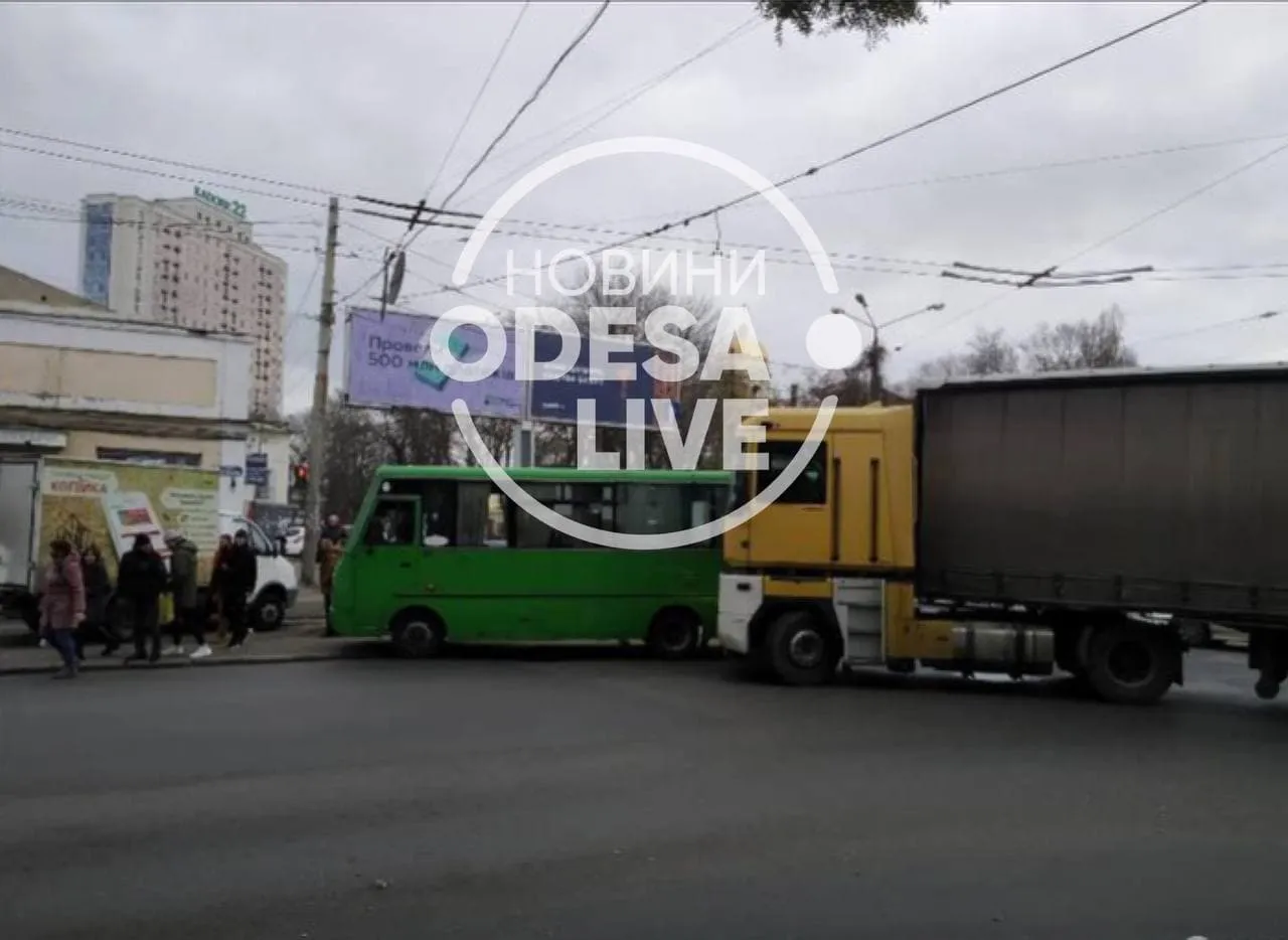 ДТП Вантажівка Одеса ДТП Вантажівка Одеса