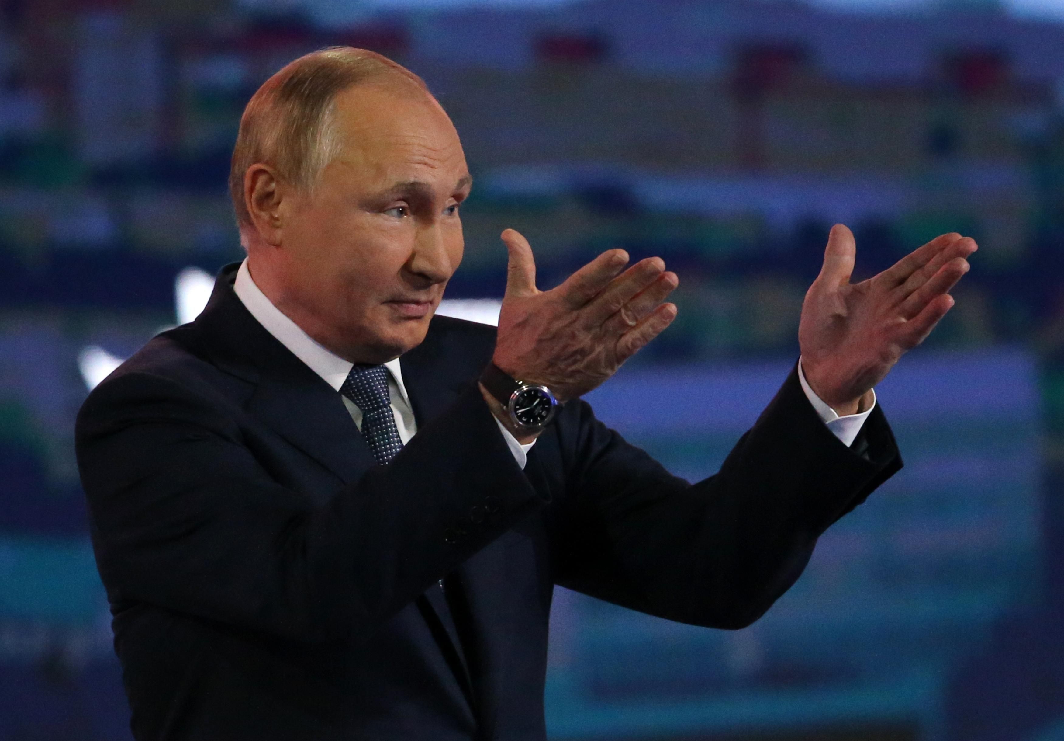 Путін шантажує світ нападом на Україну - новини Білорусь - 24 Канал