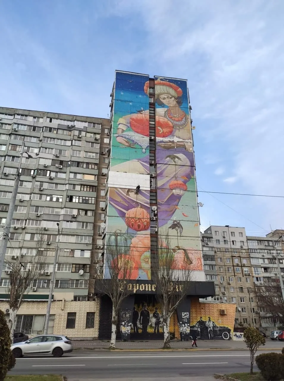 У Дніпрі заклеїли відомий мурал У Дніпрі заклеїли відомий мурал