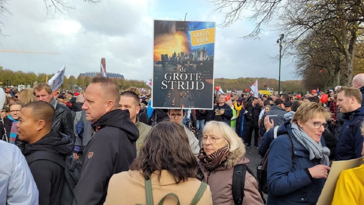 Хвиля багатотисячних акцій проти посилення карантину: європейці вийшли на мітинги Хвиля багатотисячних акцій проти посилення карантину: європейці вийшли на мітинги