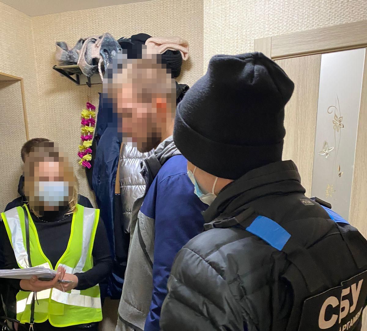 У Києві викрили експравоохоронця, який торгував таємними даними українців - Київ