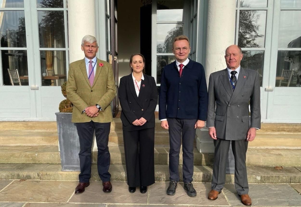 Мы не можем делать вид, что ничего не происходит, – Садовый о вероятном наступлении России Мы не можем делать вид, что ничего не происходит, – Садовый о вероятном наступлении России