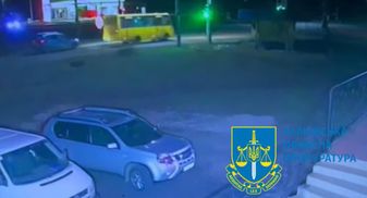 Жертв могло быть гораздо больше: раздавивший такси грузовик едва не влетел в автобус