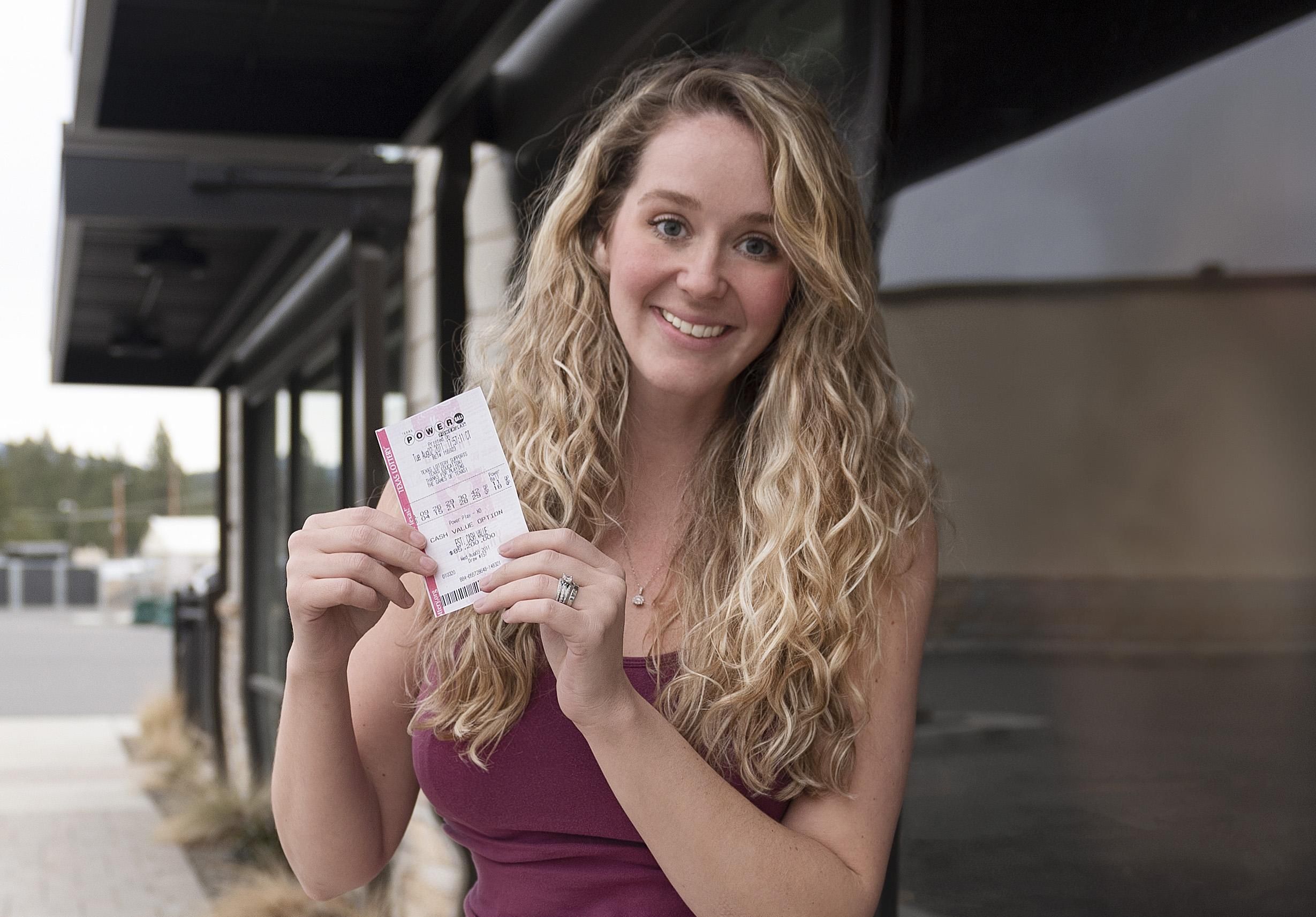 Хтось із України може зірвати 243 мільйонів доларів цієї суботи: як це зробити - Україна новини - 24 Канал Хтось із України може зірвати 243 мільйонів доларів цієї суботи: як це зробити - Україна новини - 24 Канал