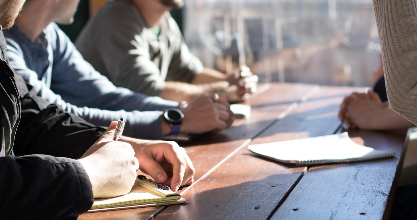 Які професії в Україні згодом зникнуть, а які стануть найприбутковішими: думка експерта - Україна новини - Освіта Які професії в Україні згодом зникнуть, а які стануть найприбутковішими: думка експерта - Україна новини - Освіта