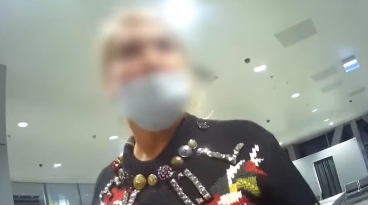 Тепер на 10 років: росіянка отримала другу заборону в'їзду в Україну - Україна новини - 24 Канал Тепер на 10 років: росіянка отримала другу заборону в'їзду в Україну - Україна новини - 24 Канал