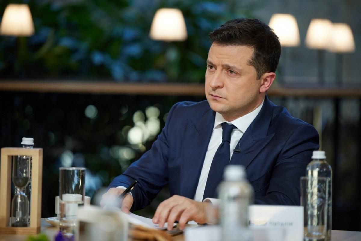 Ахметов не смог защитить Донбасс от оккупации, – Зеленский Ахметов не смог защитить Донбасс от оккупации, – Зеленский