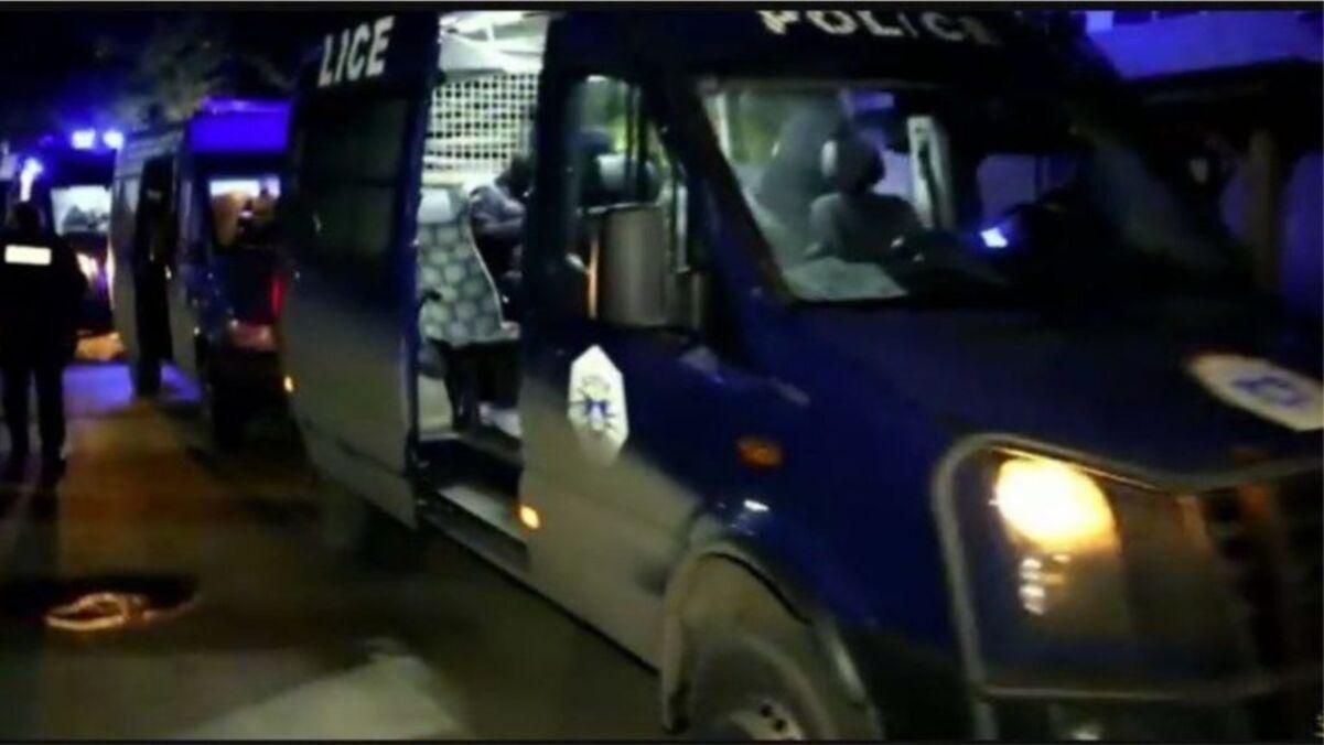 В Косово обстреляли школьный автобус: двое детей погибли, еще двое ранены В Косово обстреляли школьный автобус: двое детей погибли, еще двое ранены