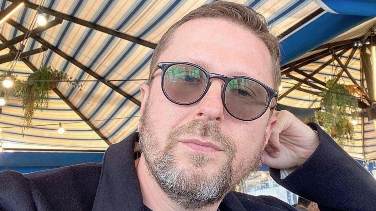 Під офіс Шарія у Маріуполі підкинули фалоімітатор: партійці думали, що це бомба - Новини Маріуполя - 24 Канал Під офіс Шарія у Маріуполі підкинули фалоімітатор: партійці думали, що це бомба - Новини Маріуполя - 24 Канал