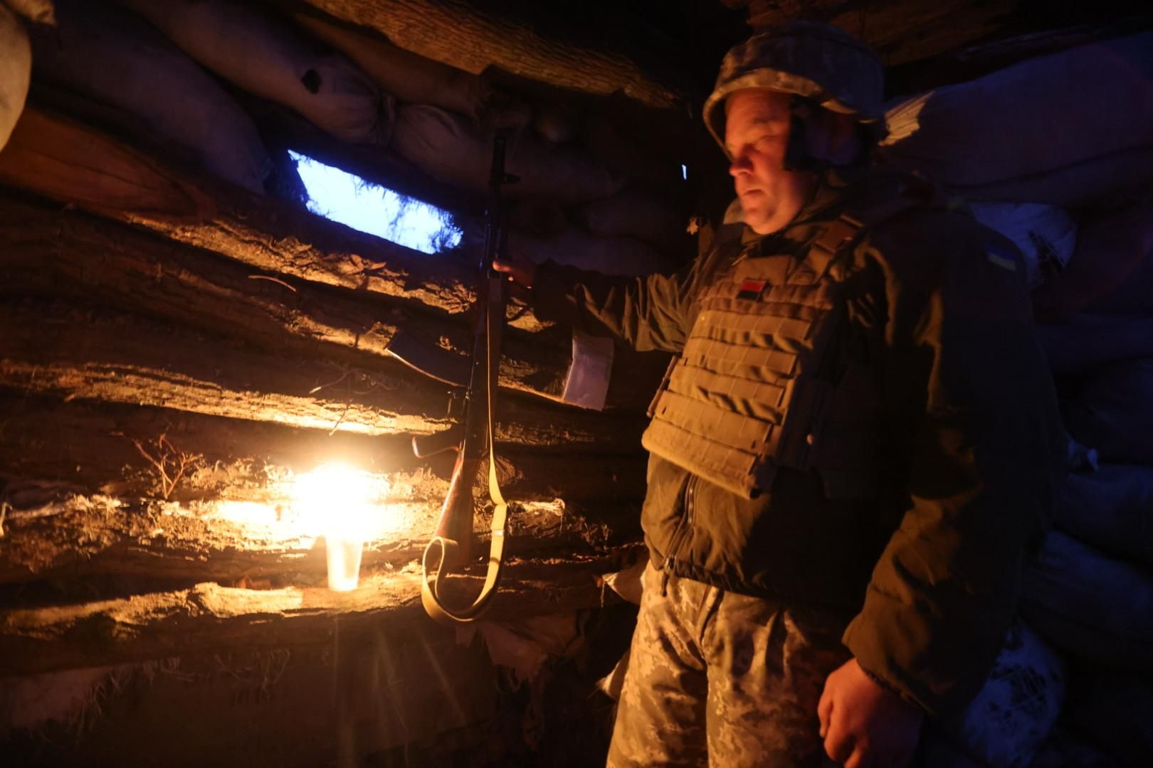 На передовій бійці вшанували пам'ять жертв Голодомору: промовисті фото і відео - Україна новини - 24 Канал На передовій бійці вшанували пам'ять жертв Голодомору: промовисті фото і відео - Україна новини - 24 Канал