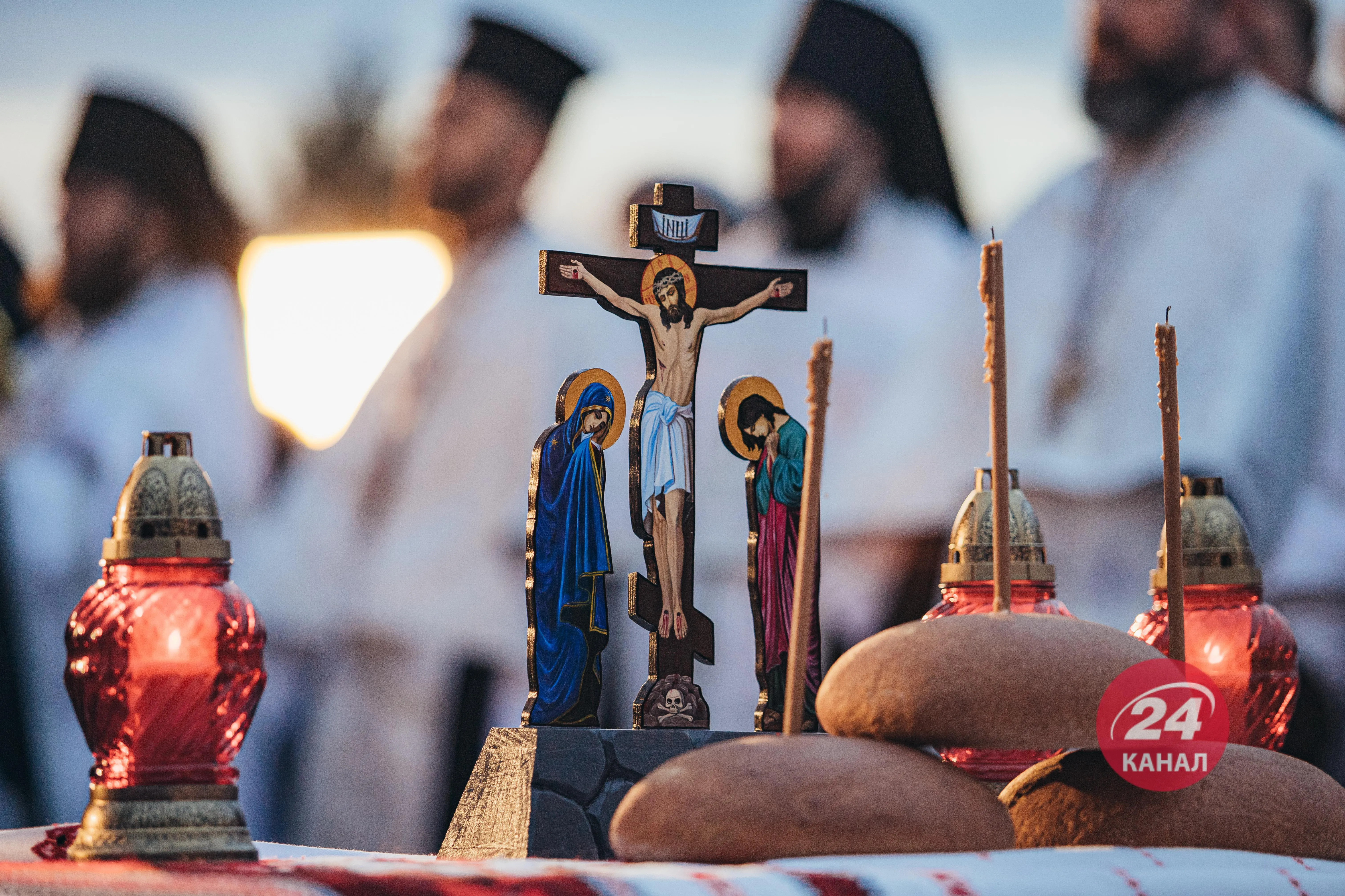 У Києві вшанували пам'ять жертв Голодомору: промовисті фото 