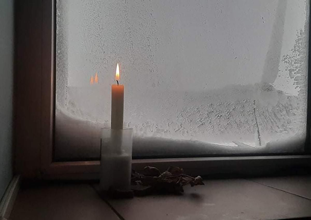 Рятувальники запалили свічку пам'яті на найвисокогірнішому рятувальному посту - Україна новини - 24 Канал