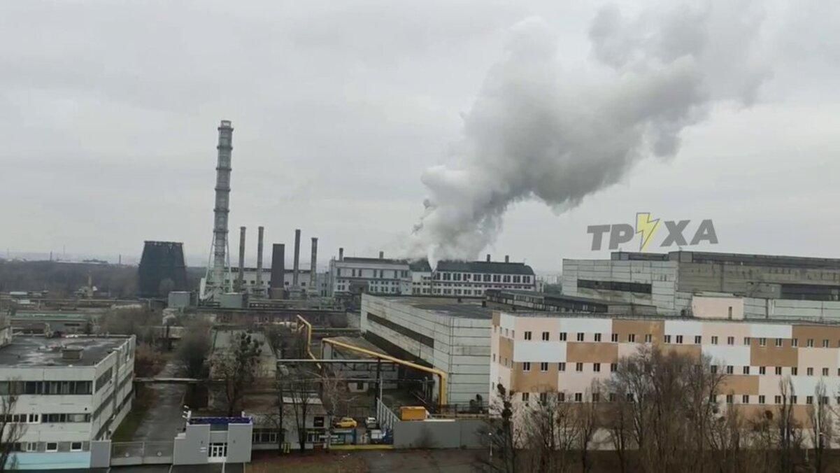В Харькове на ТЭЦ произошел сбой: густой дым напугал горожан