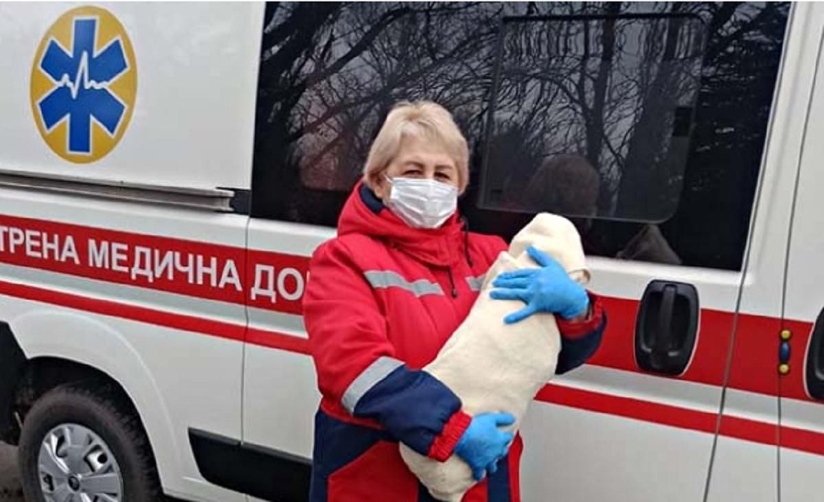 На Дніпропетровщині жінка народила шосту дитину в кареті швидкої - Свіжі новини Дніпра - Дніпро