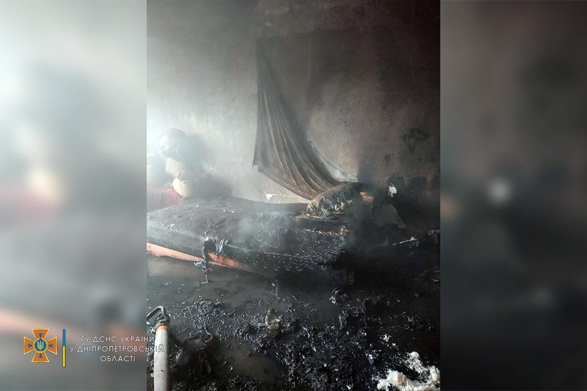 Под Днепром вспыхнул пожар в жилом доме: пострадала молодая женщина