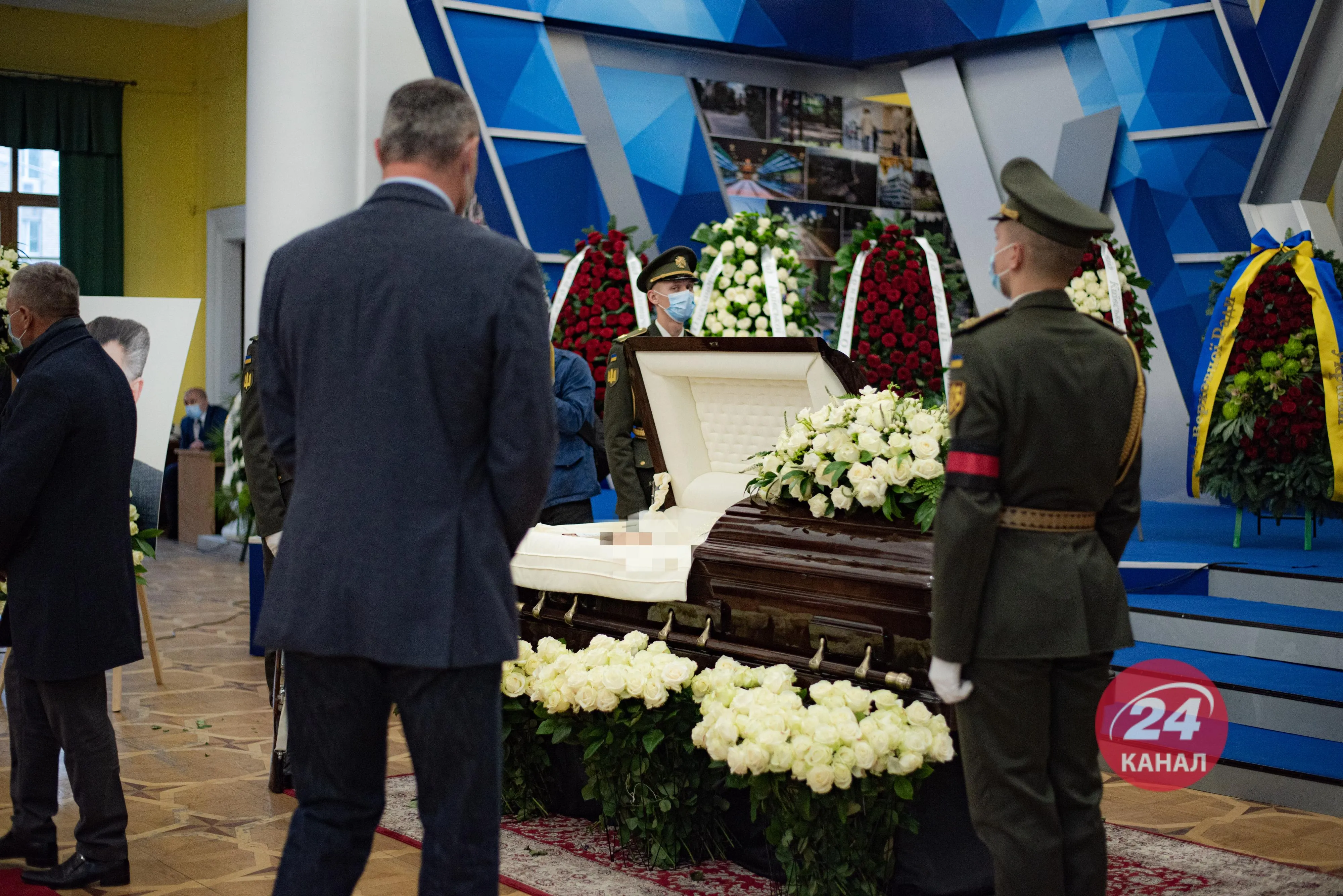 Прощання з Олександром Омельченком, ексмер Києва помер від коронавірусу