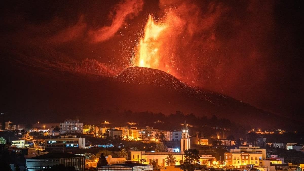 Іспанський острів затоплює лава: вулкан на Канарах загрожує новими руйнуваннями - 24 Канал