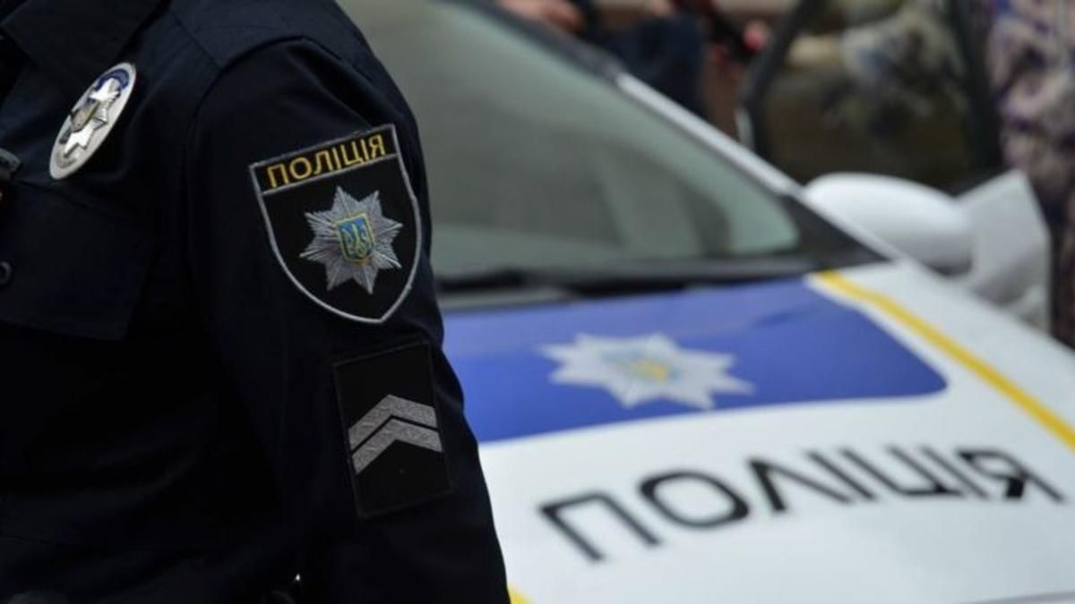 В киевском ресторане пьяные клиенты учинили драку и угрожали всем пистолетом и ножом