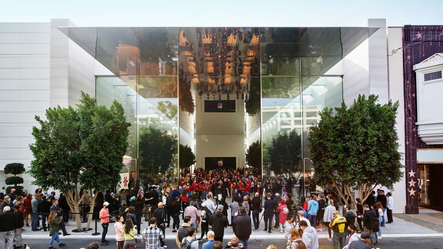 В США открылся нестандартный Apple Store: стильные фото
