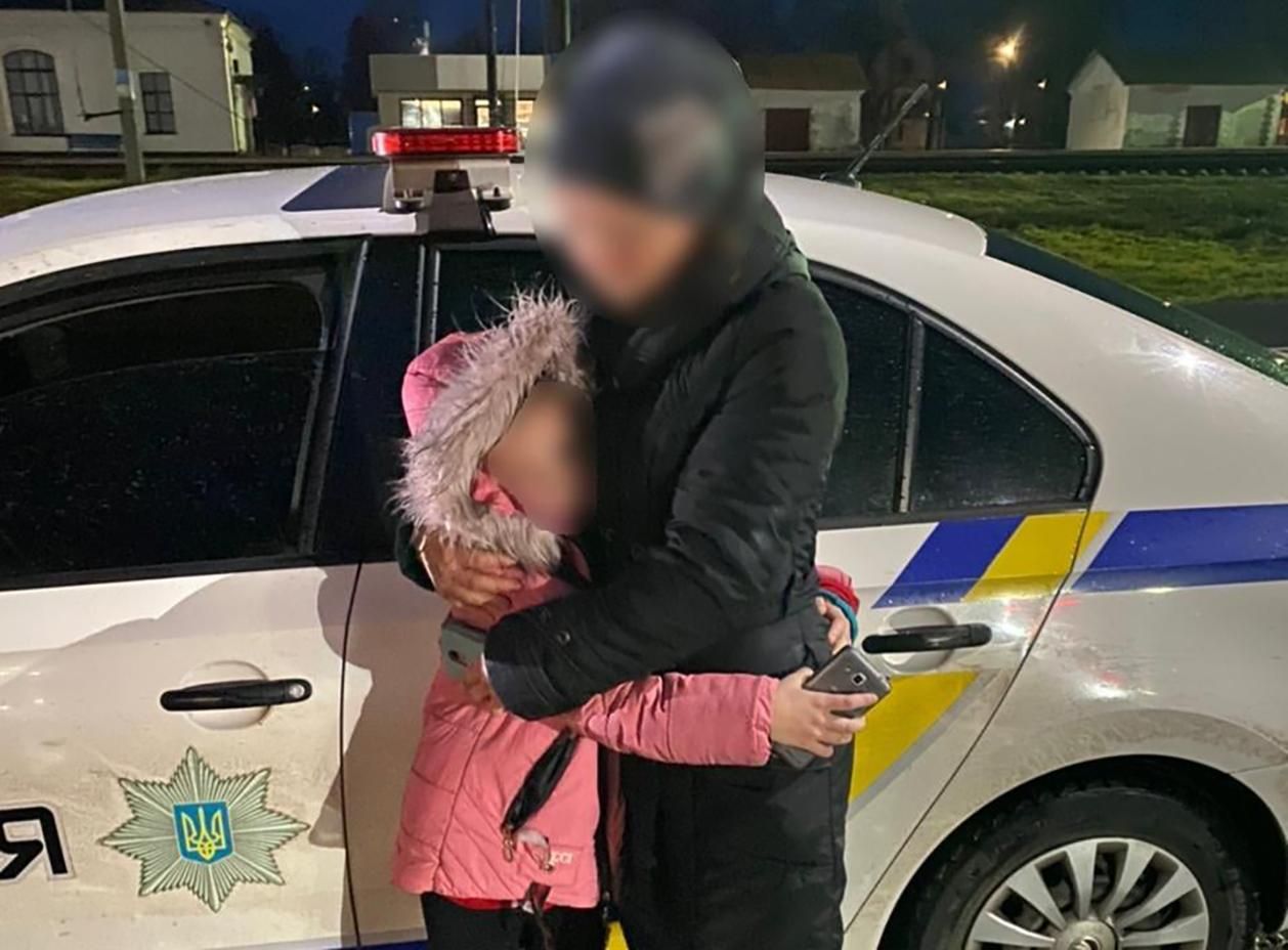 На Харківщині 11-річна учениця вирішила прогуляти школу та пройшла 8 кілометрів - Новини Харкова - Освіта На Харківщині 11-річна учениця вирішила прогуляти школу та пройшла 8 кілометрів - Новини Харкова - Освіта