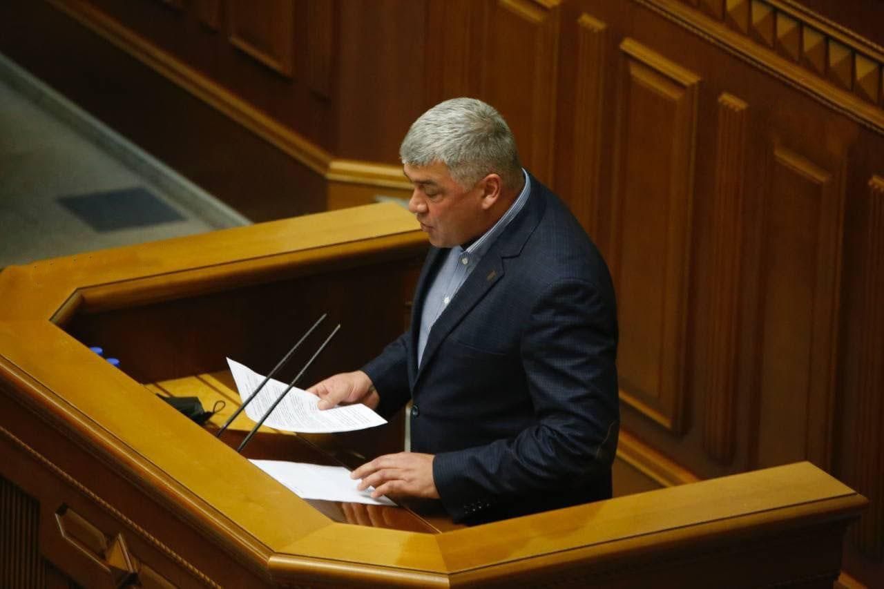 Продовження "війни" Ахметова, – політолог про вихід "слуги" Сохи з фракції - 24 Канал Продовження "війни" Ахметова, – політолог про вихід "слуги" Сохи з фракції - 24 Канал