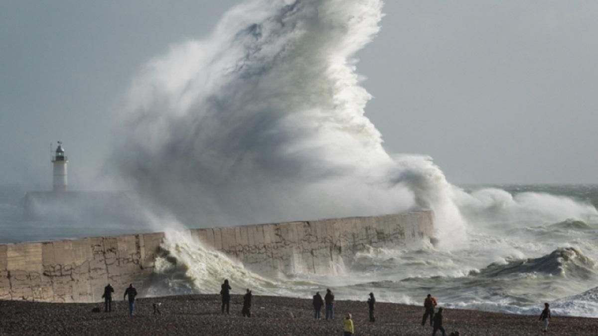 Скасовані рейси та постраждалі: як моторошний шторм у Туреччині вплинув на Україну - 24 Канал Скасовані рейси та постраждалі: як моторошний шторм у Туреччині вплинув на Україну - 24 Канал