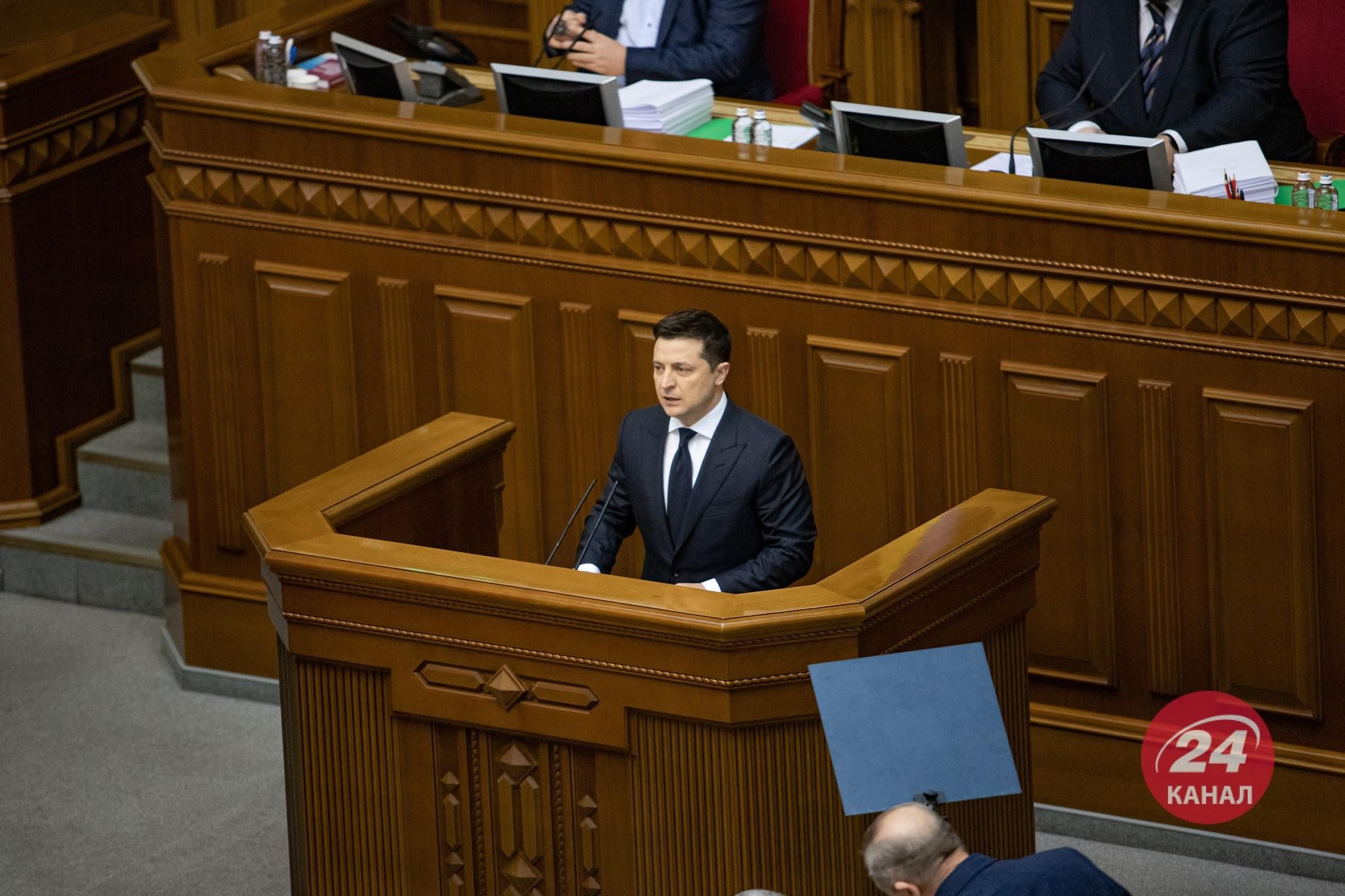 Зеленский внесет в Раду законопроект об экономическом паспорте украинца