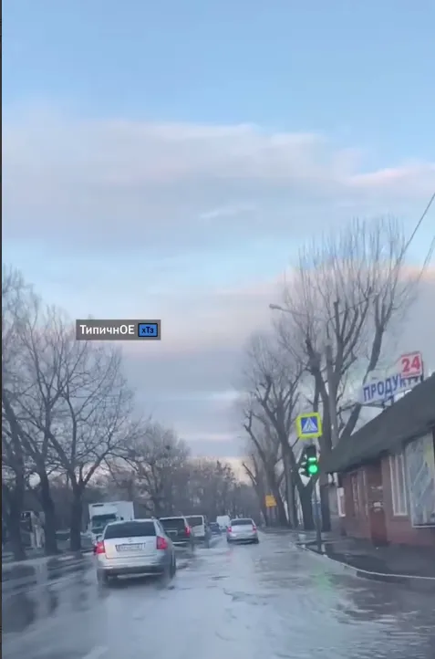 У Харкові відключилили воду, бо стався прорив У Харкові відключилили воду, бо стався прорив