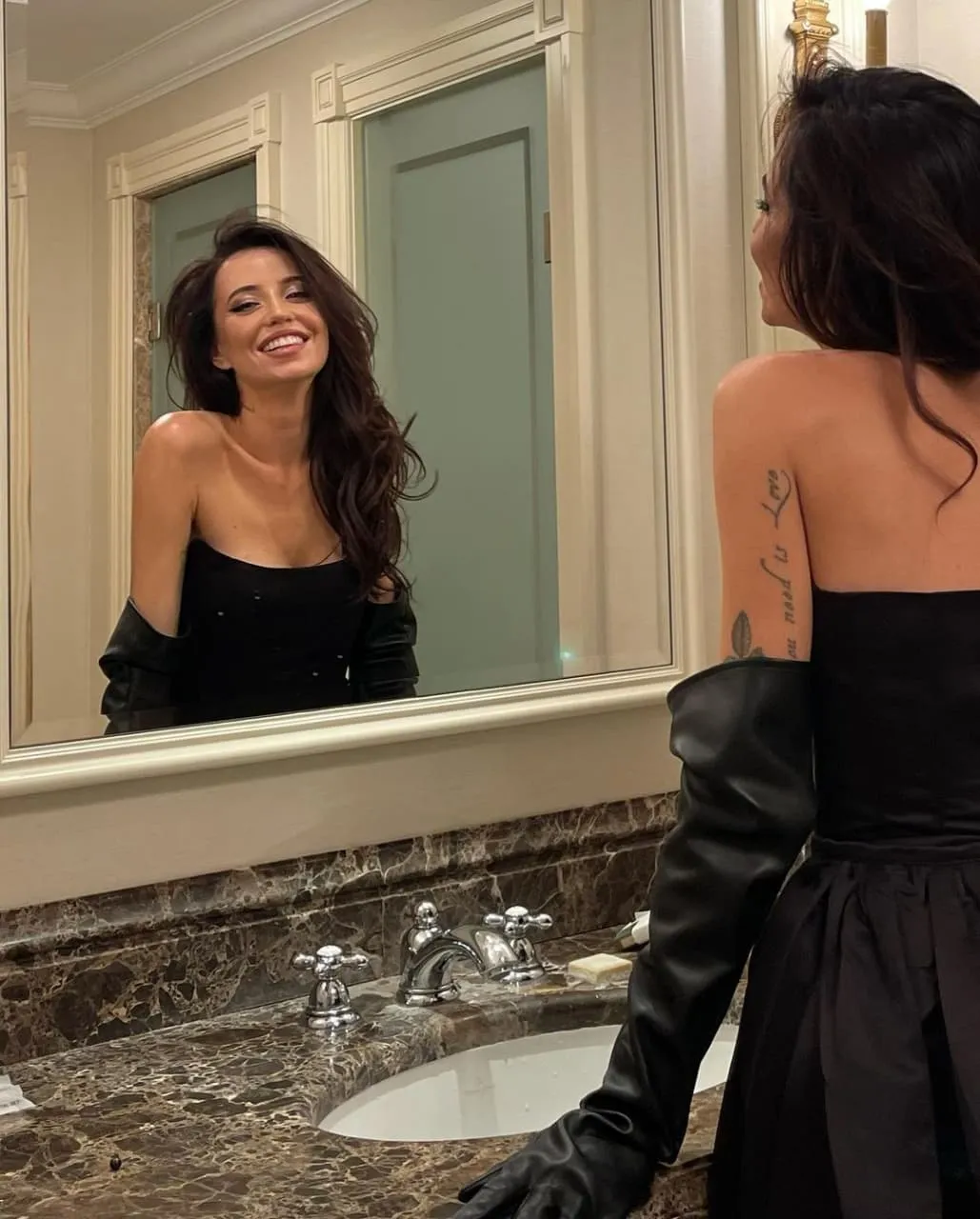 Модний образ Наді Дорофєєвої / Фото з інстаграму Модний образ Наді Дорофєєвої / Фото з інстаграму