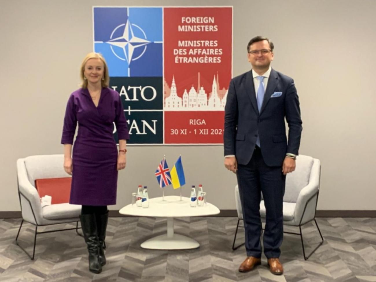 Кулеба домовився з главою МЗС Британії про кроки стримування агресії Росії - Новини Росії і України - 24 Канал Кулеба домовився з главою МЗС Британії про кроки стримування агресії Росії - Новини Росії і України - 24 Канал