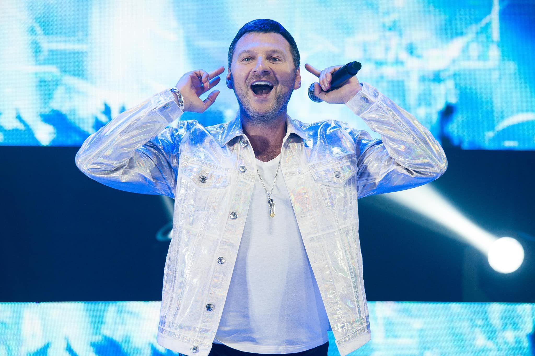 "Люди начали на меня нападать": певца Андрея Залиско спутали со скандальным блогером "Люди начали на меня нападать": певца Андрея Залиско спутали со скандальным блогером