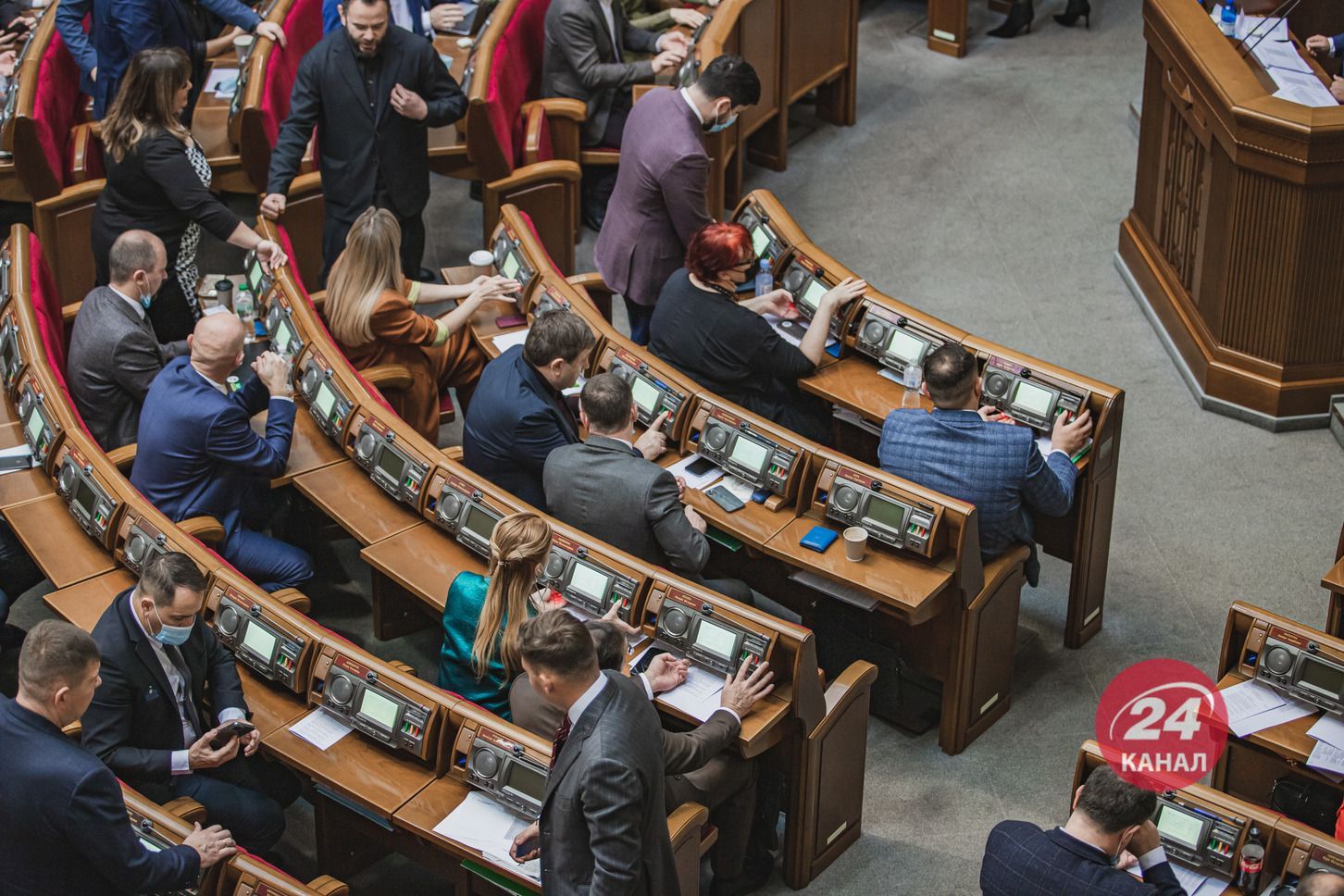 Рада продовжила дію закону про особливий статус Донбасу на рік - Україна новини - 24 Канал