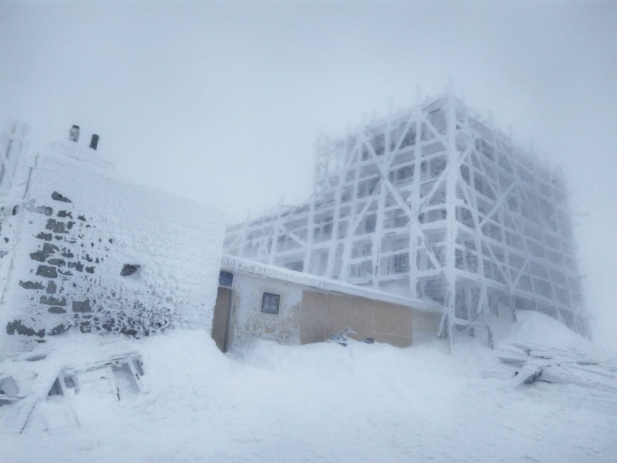 Снег, метели и гололедица: где ждать ухудшения погоды в Украине