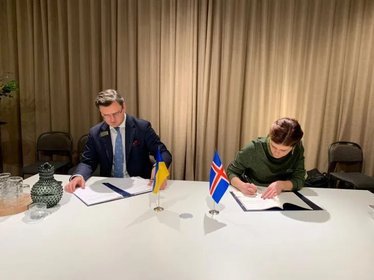 Україна та Ісландія підписали угоду про повітряне сполучення
