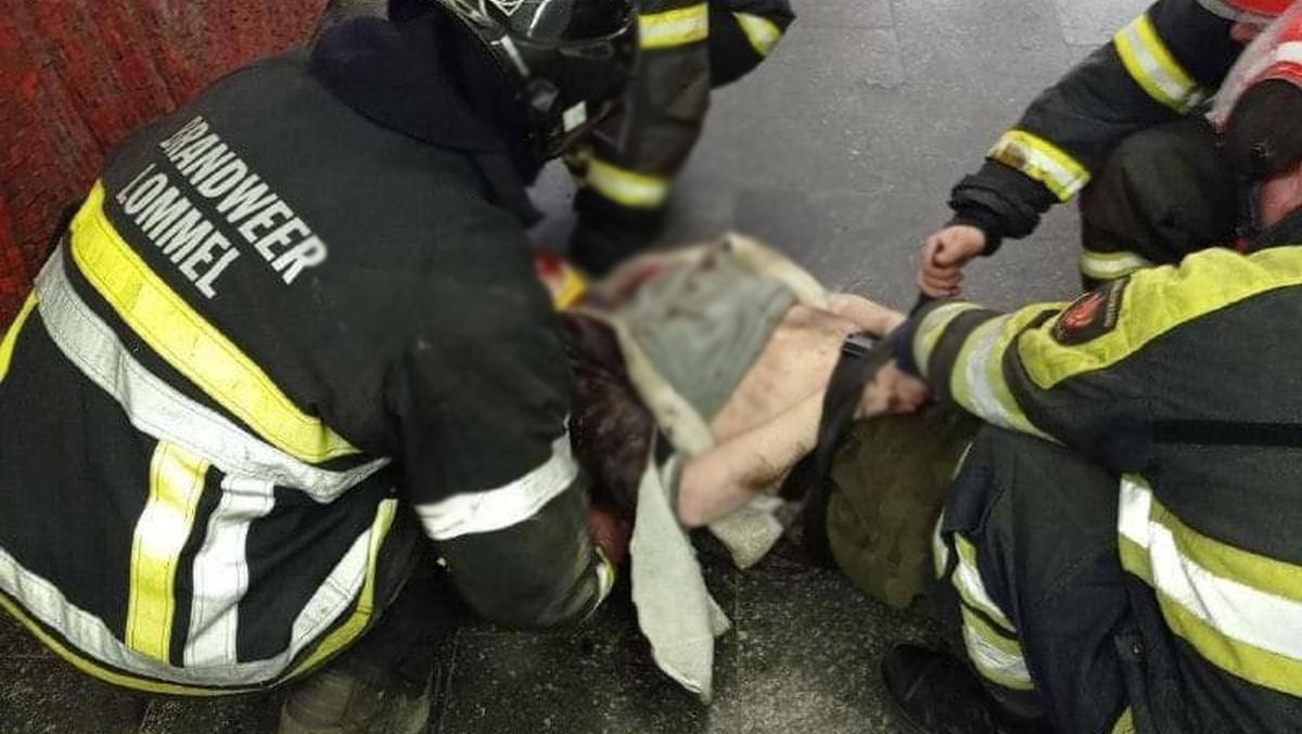 Камери записали, як пасажирка київського метро потрапила під потяг – моторошне відео 18+ - Новини Київ - Київ Камери записали, як пасажирка київського метро потрапила під потяг – моторошне відео 18+ - Новини Київ - Київ