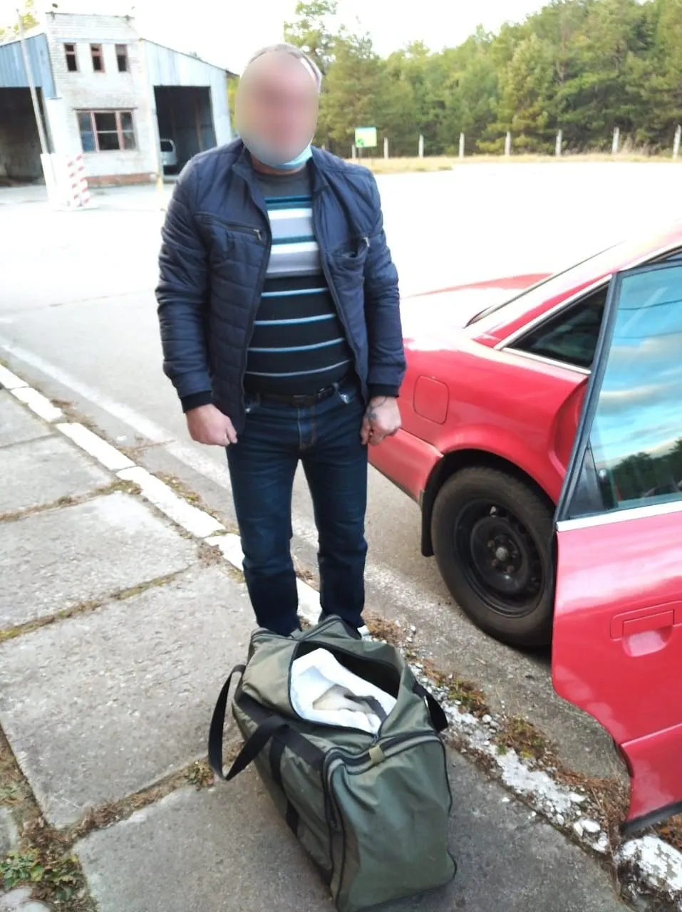 На Вишгородщині затримали чоловіка, який віз роги лося із зони ЧАЕС На Вишгородщині затримали чоловіка, який віз роги лося із зони ЧАЕС