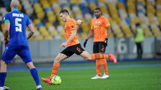 Степаненко забил бешеный гол за Шахтер, закрутив мяч под перекладину: видео голасо