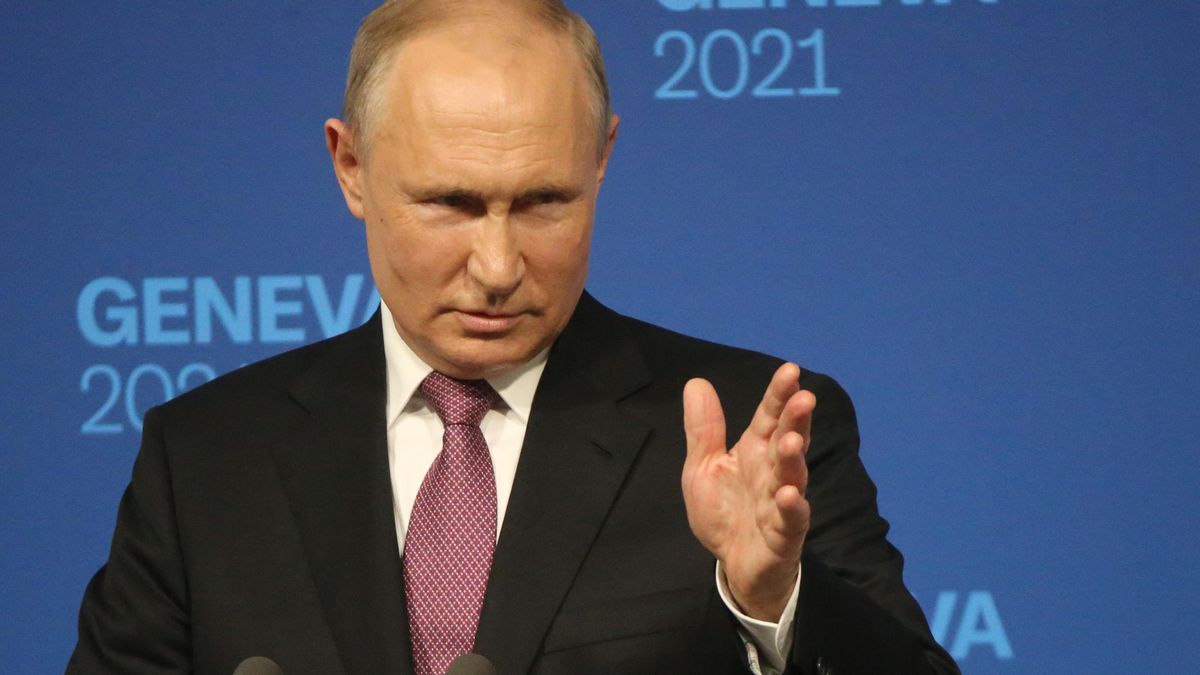 Накопление политических баллов, – Жданов о том, зачем Путин запугивает оружием