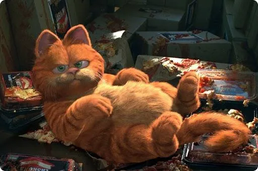 Кот Гарфилд ест пиццу Кот Гарфилд ест пиццу