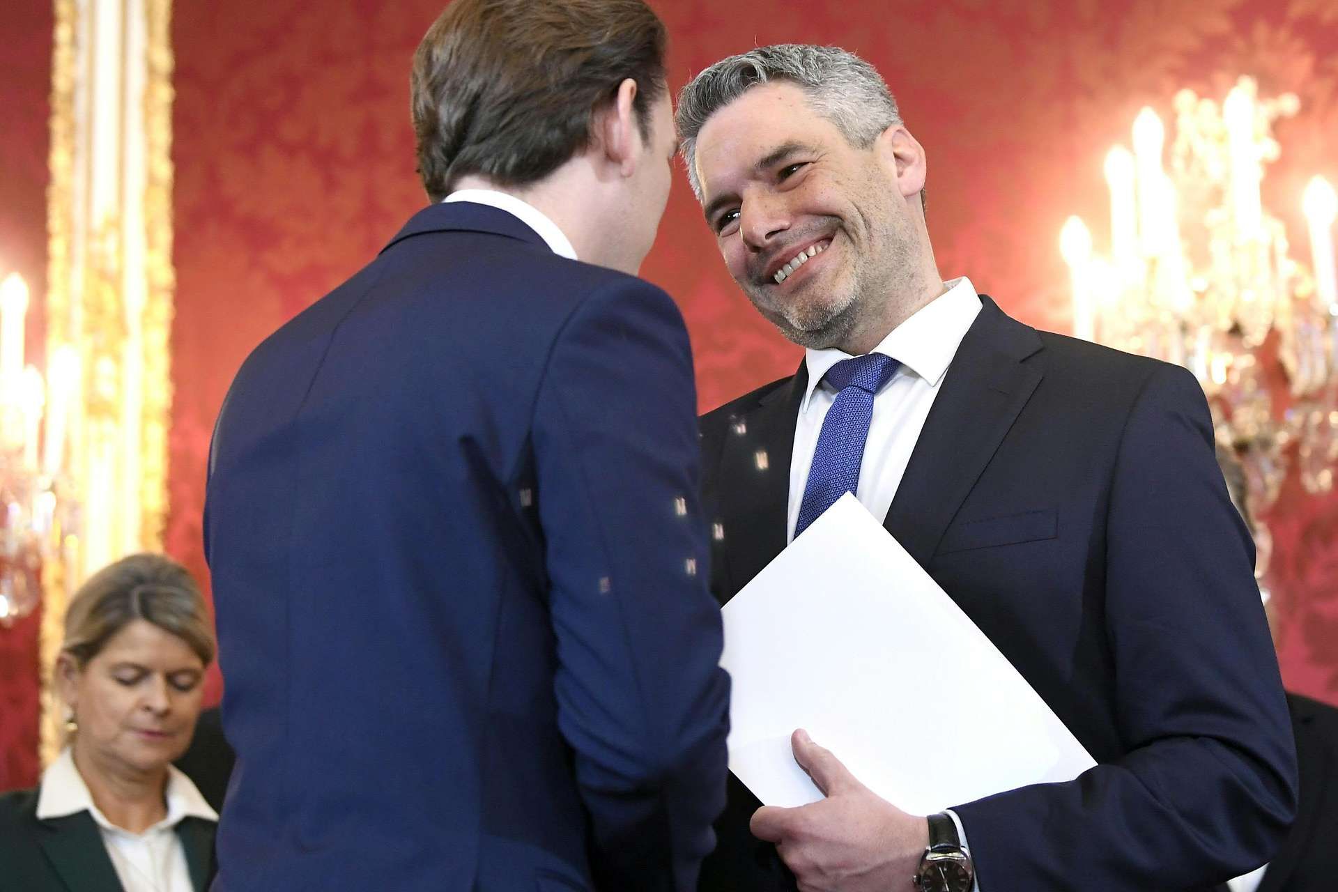 Новый канцлер Австрии Карл Нехаммер официально принес присягу