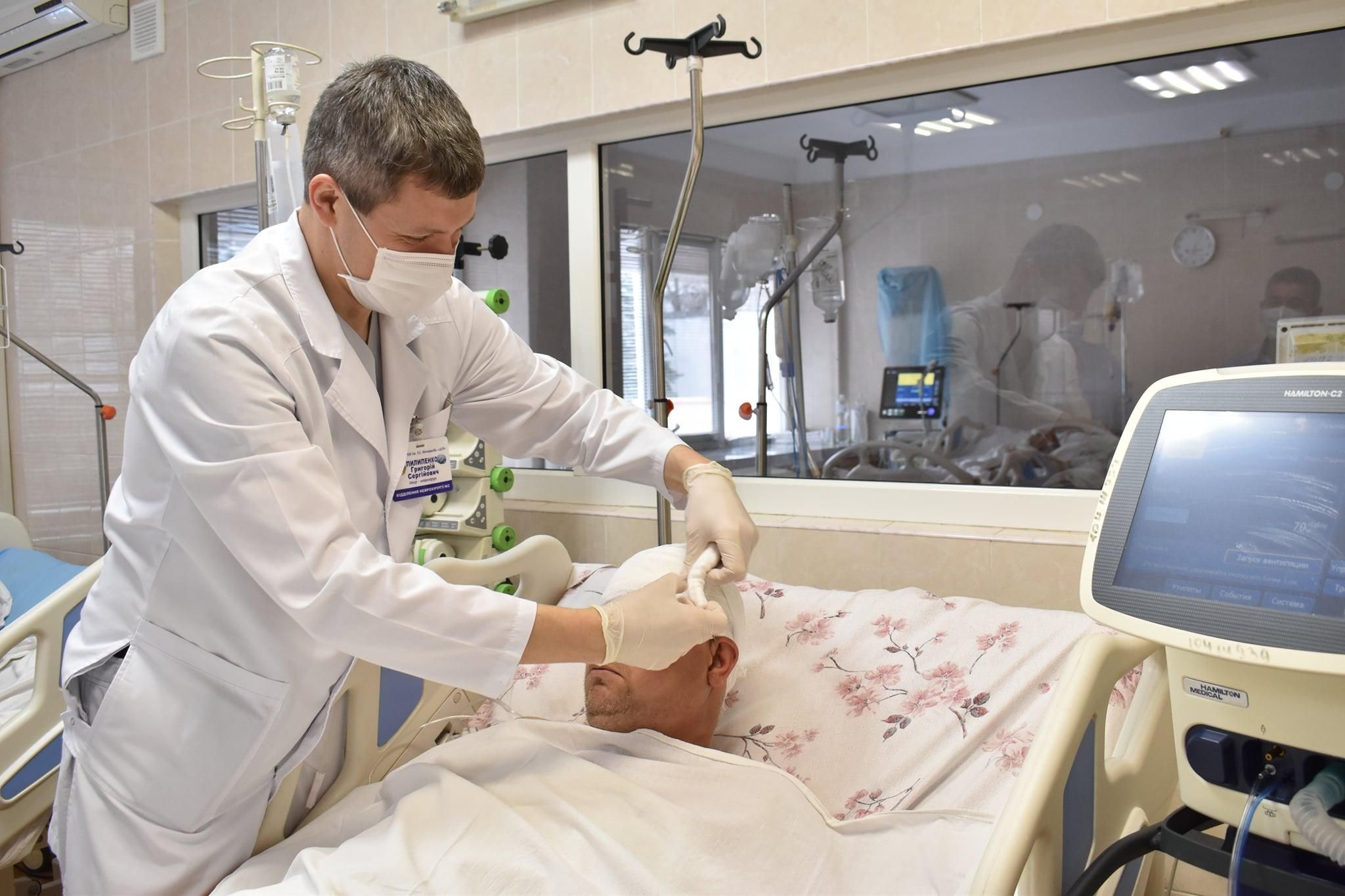 Тіло вкрилось осколками: у Дніпрі рятують героя, якого привезли з Донбасу - Новини Дніпра - Дніпро Тіло вкрилось осколками: у Дніпрі рятують героя, якого привезли з Донбасу - Новини Дніпра - Дніпро