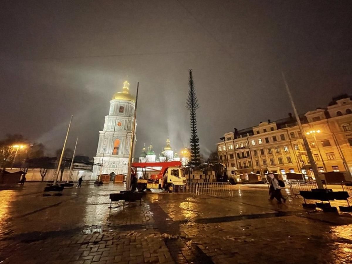 Киев погрузился в подготовку к Новому году: яркие предпраздничные фото Киев погрузился в подготовку к Новому году: яркие предпраздничные фото