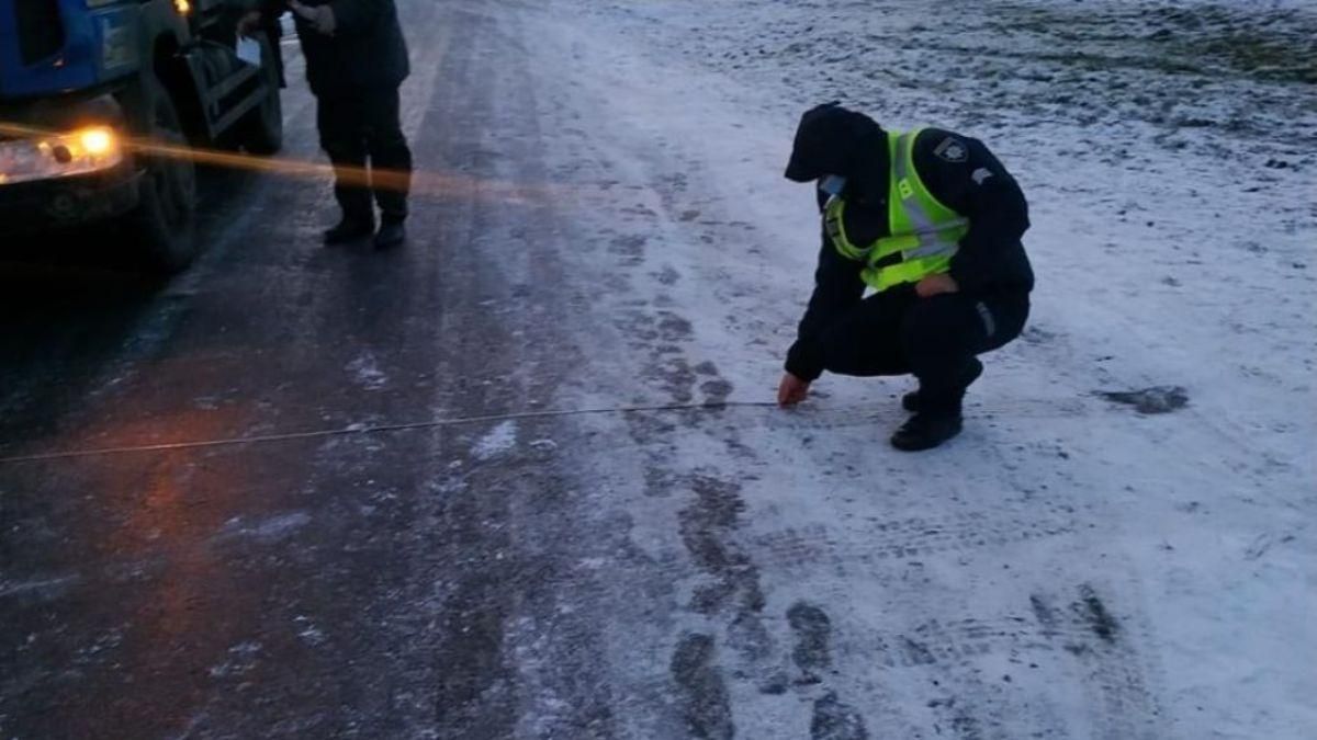 Был нечеловеческий крик: рассказали подробности гибели ребенка под колесами мусоровоза в Нежине. Был нечеловеческий крик: рассказали подробности гибели ребенка под колесами мусоровоза в Нежине.