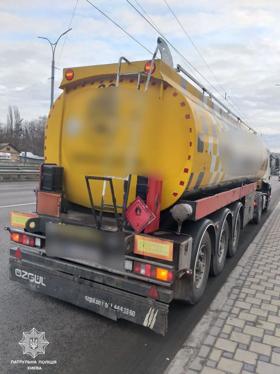п'яний водій бензовозу п'яний водій бензовозу