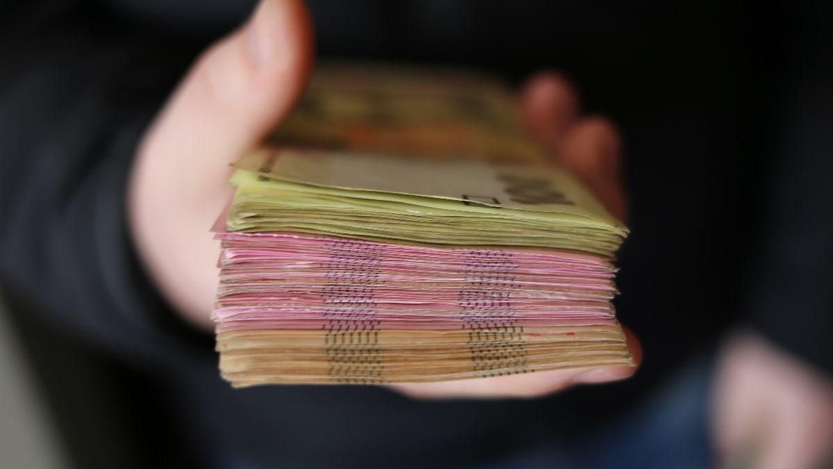 ФОПи, яким не виплатили карантинні 8 тисяч навесні, отримають гроші в грудні - Економічні новини України - Економіка
